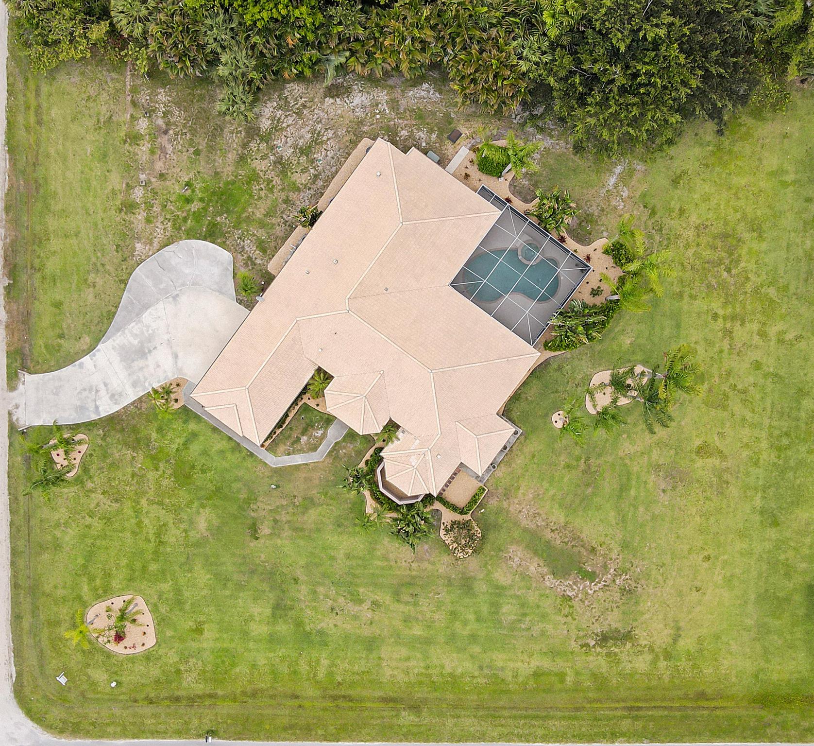 7890 165th Street N