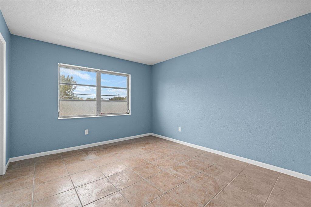 121 N B Street