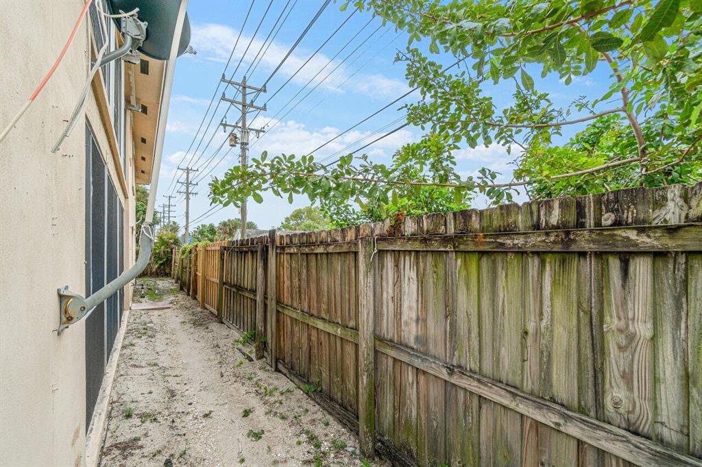 121 N B Street