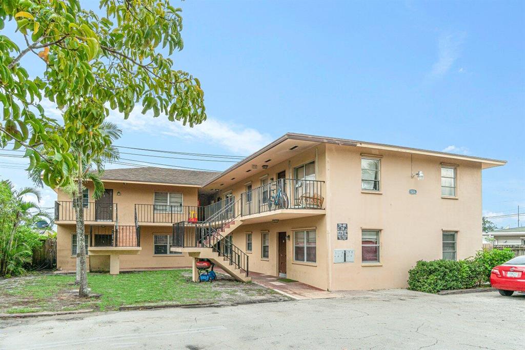 121 N B Street