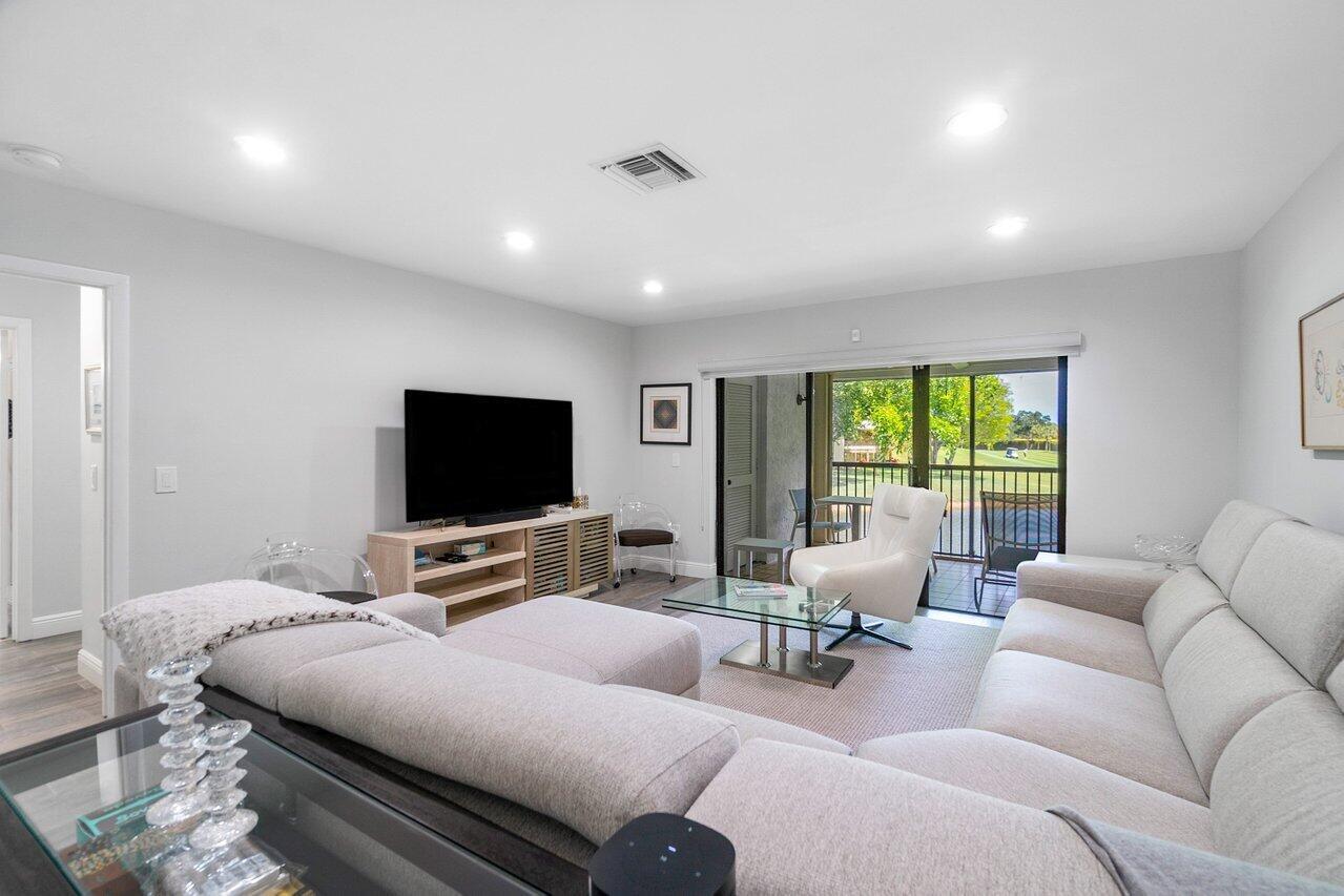 34 Stratford Lane Unit: D
