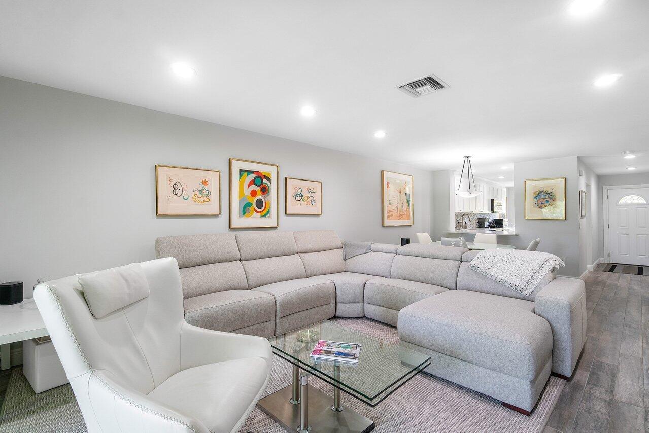 34 Stratford Lane Unit: D