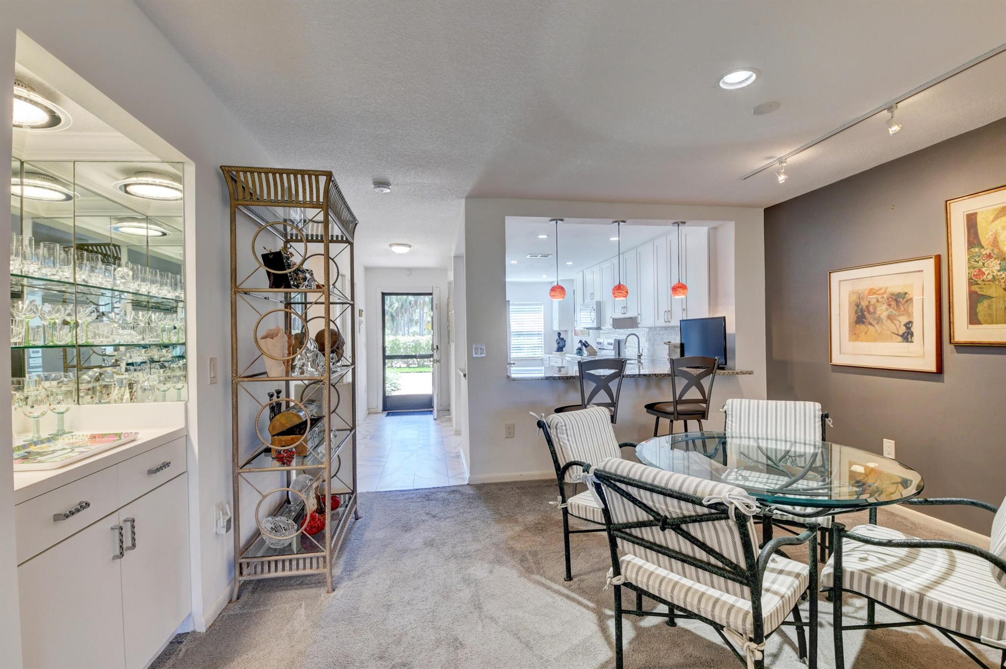 34 Southport Lane Unit: E