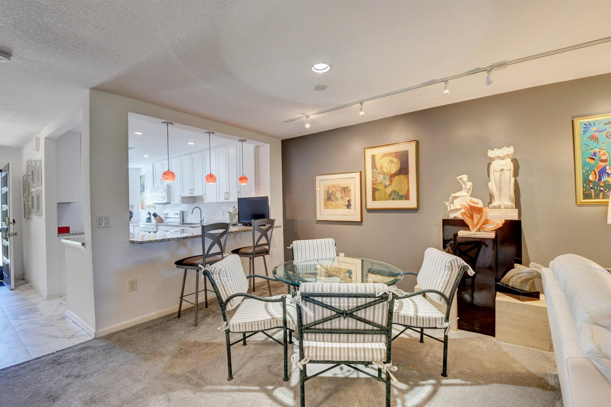 34 Southport Lane Unit: E