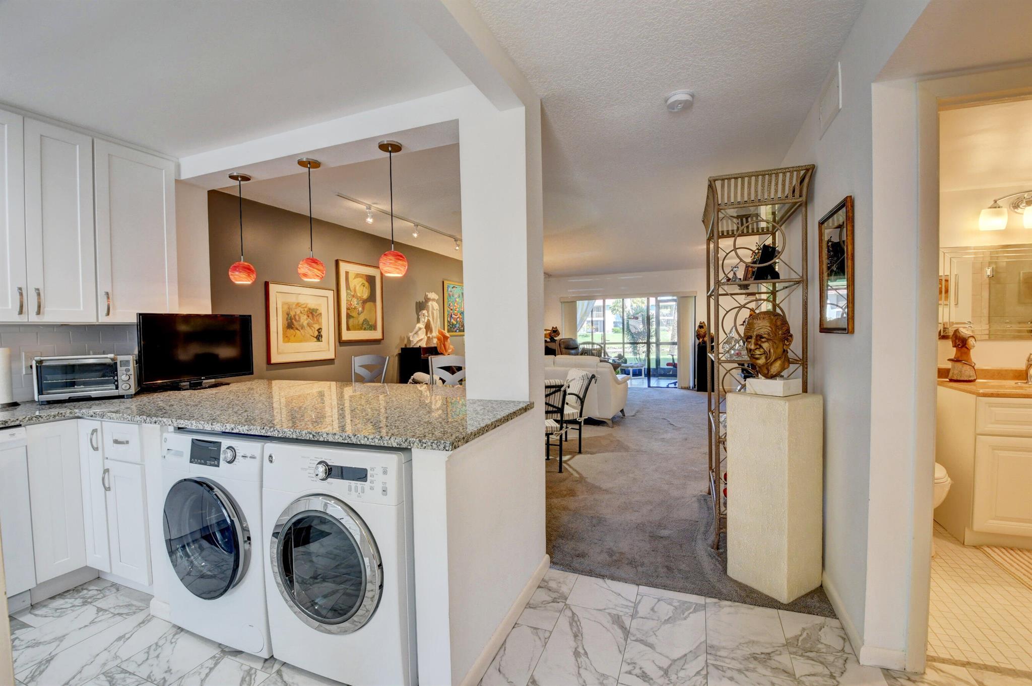 34 Southport Lane Unit: E
