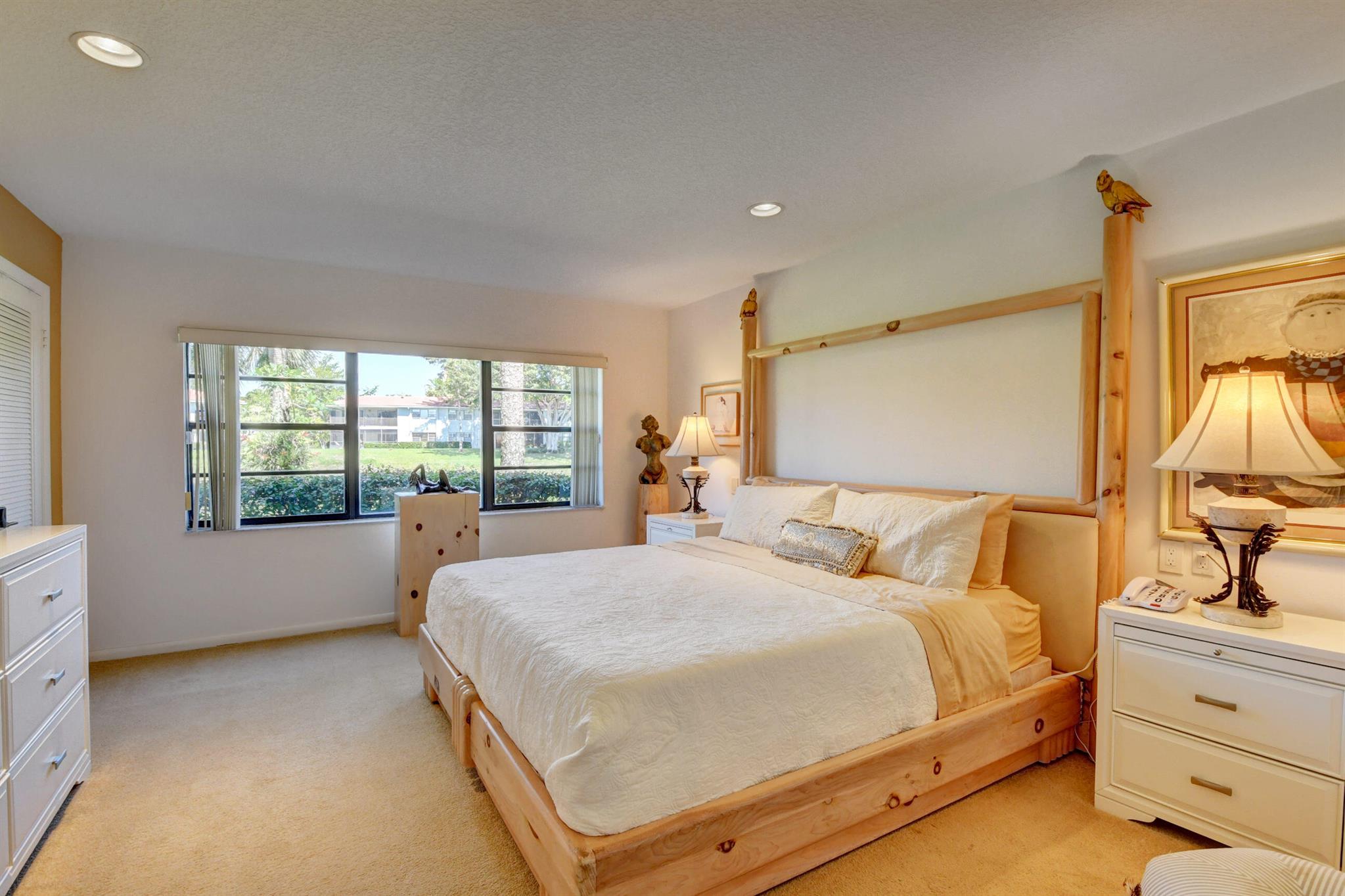 34 Southport Lane Unit: E