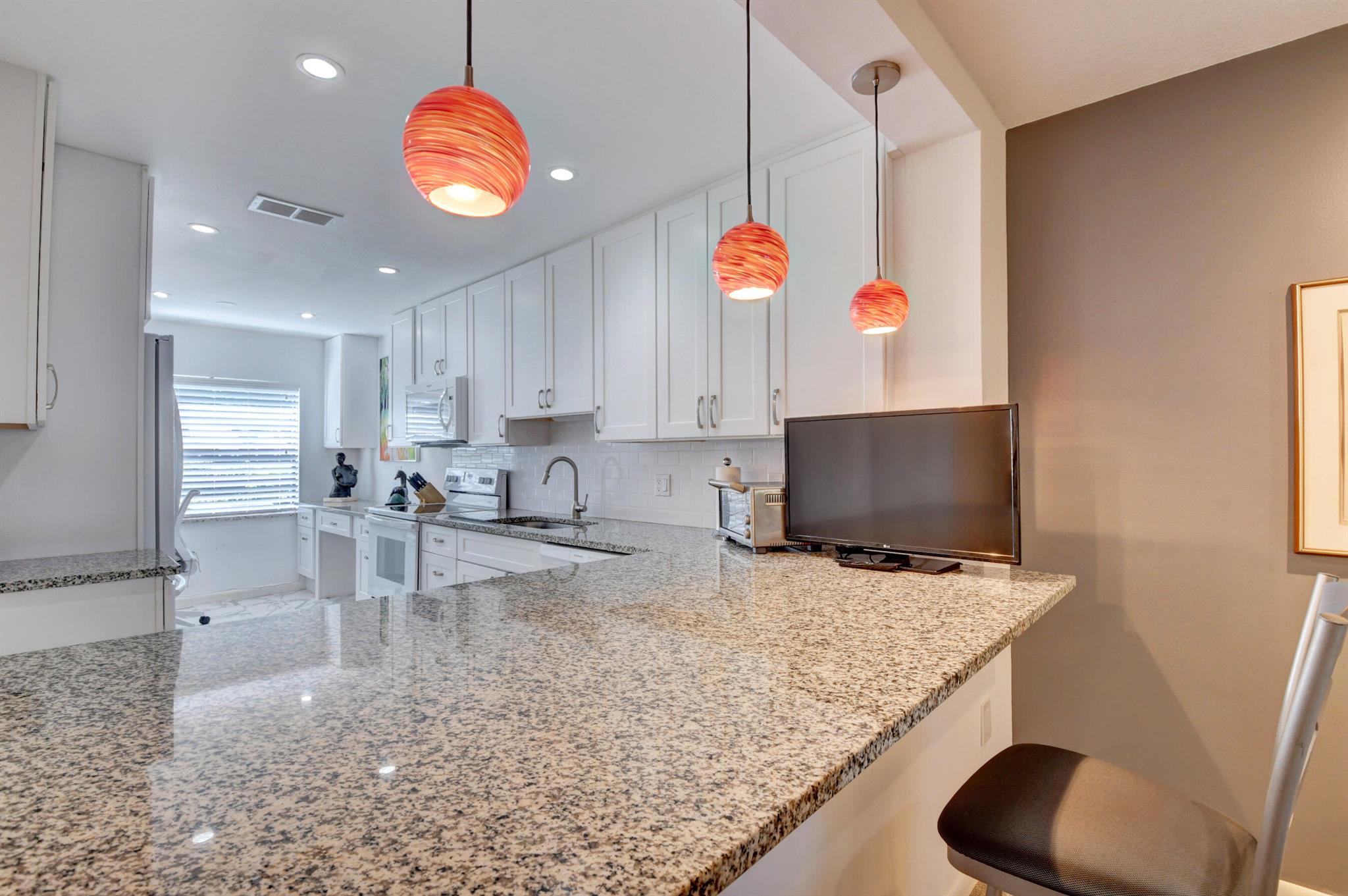 34 Southport Lane Unit: E