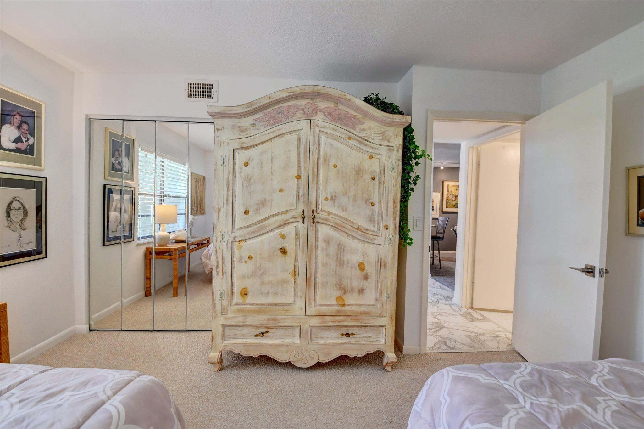 34 Southport Lane Unit: E