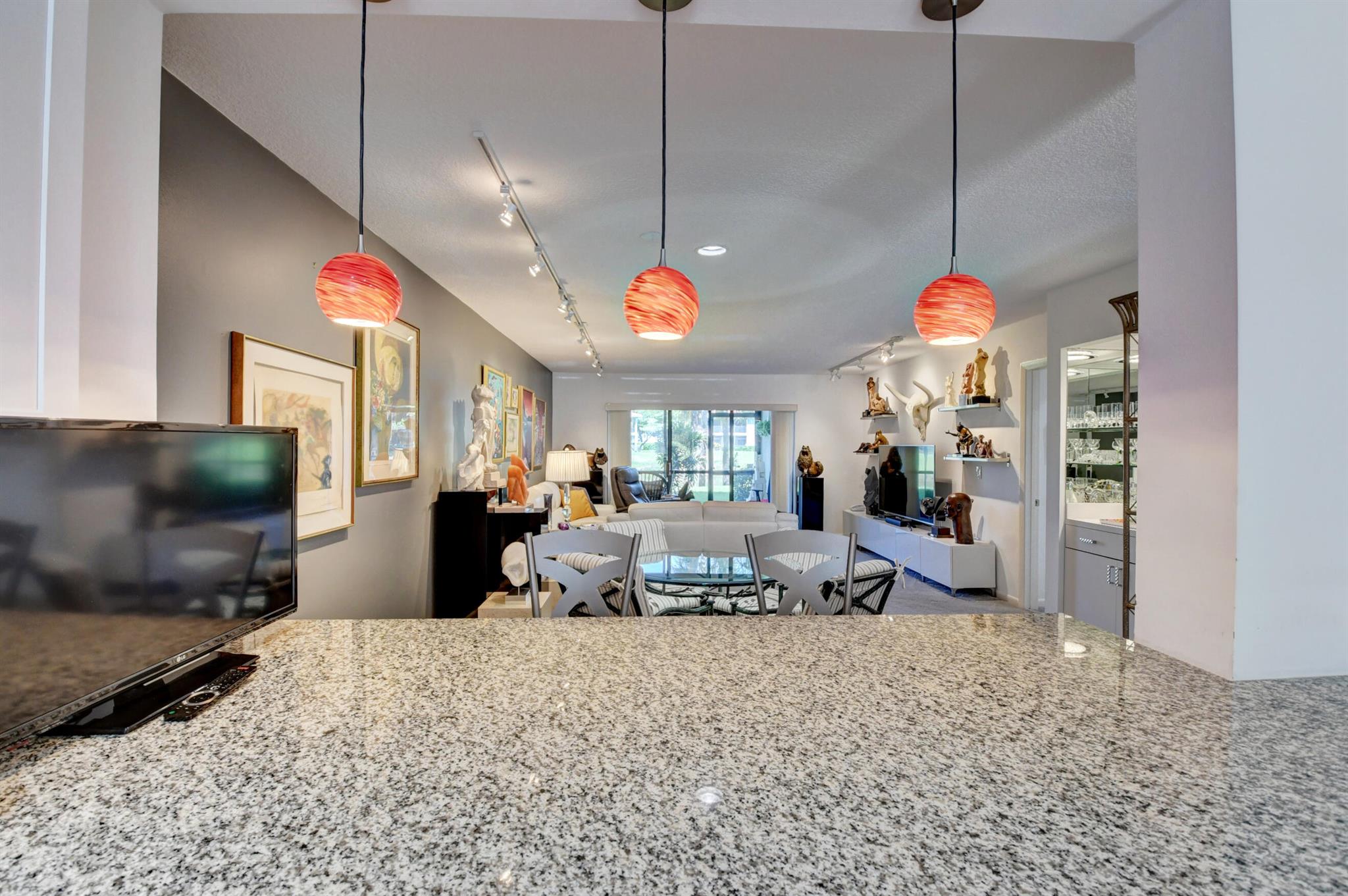 34 Southport Lane Unit: E