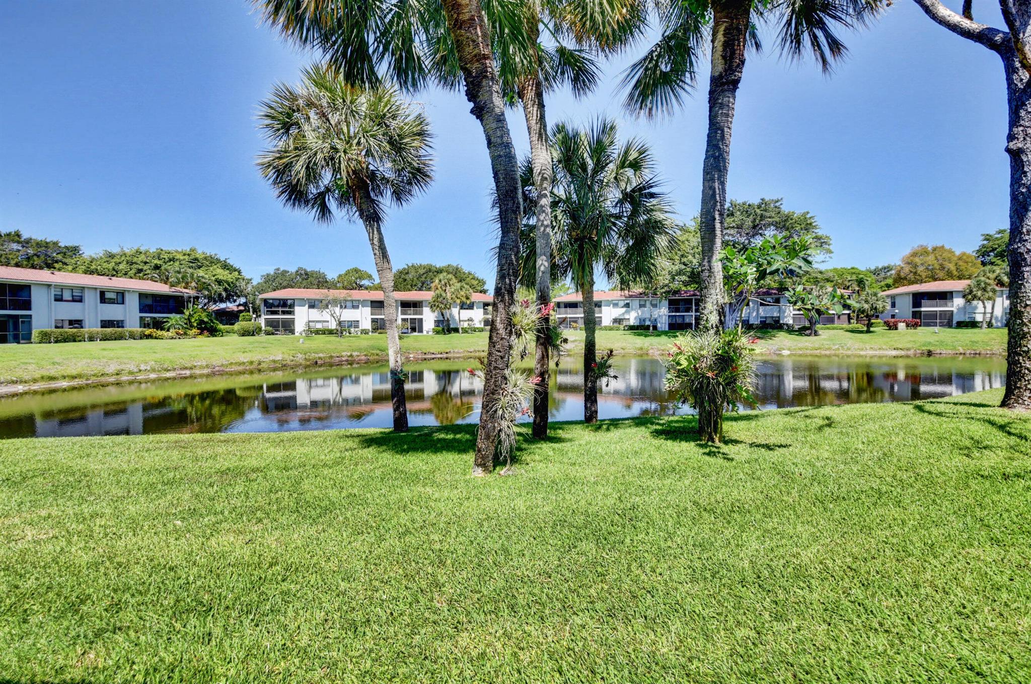 34 Southport Lane Unit: E