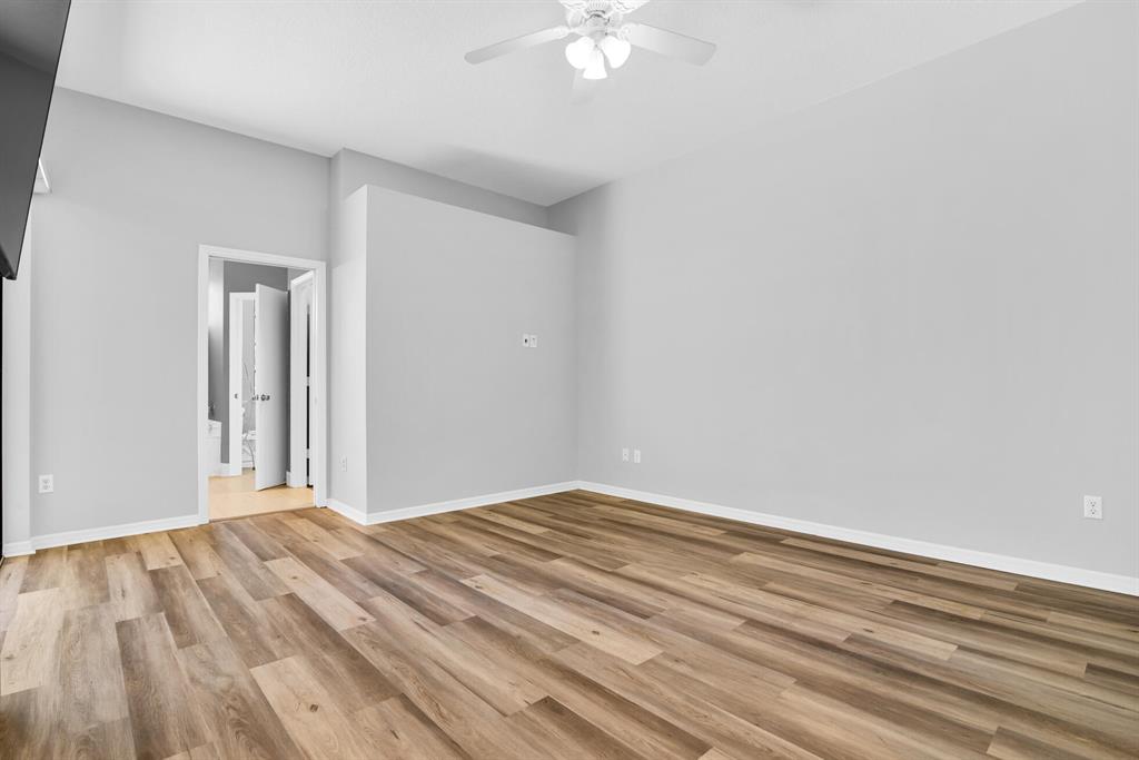 4800 Sherwood Forest Drive