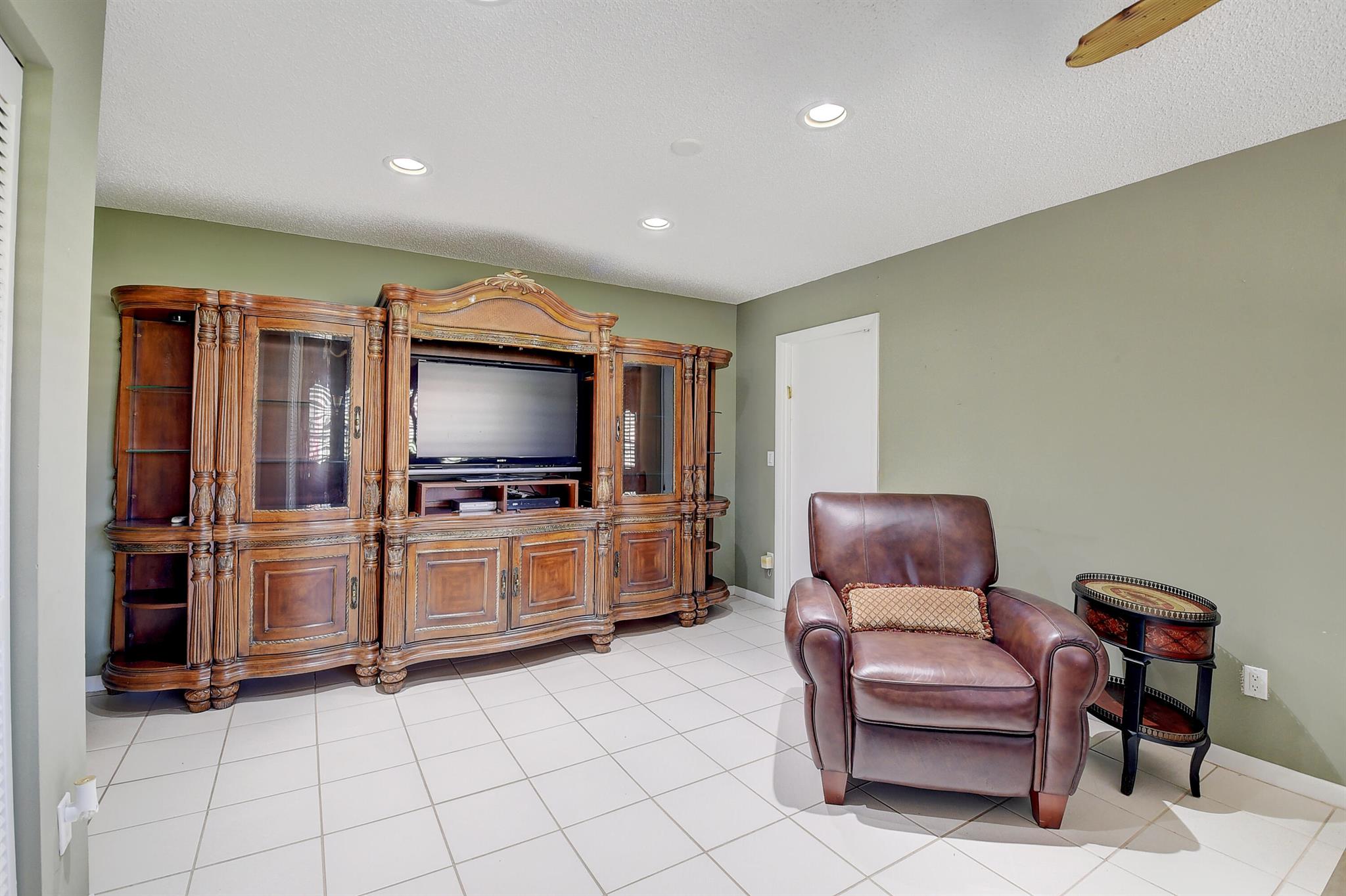 8168 Bellwort Place