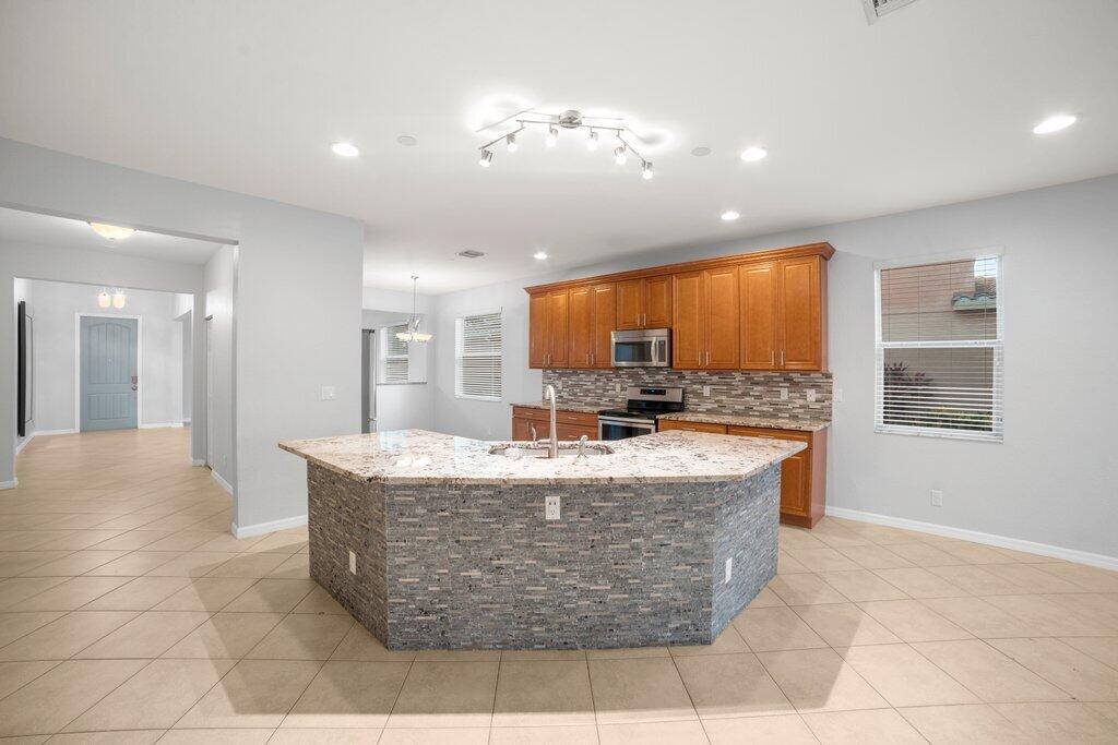 3432 Oakmont Estates Boulevard