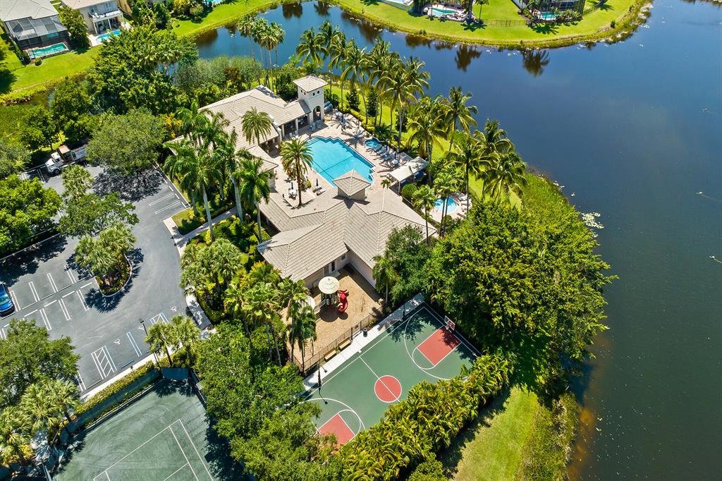 15630 Messina Isle Court