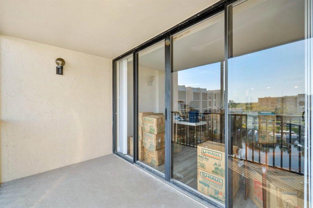 3 Royal Palm Way Unit: 504