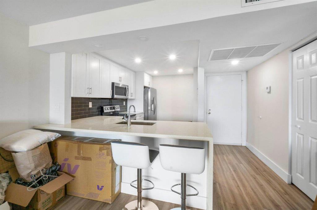 3 Royal Palm Way Unit: 504
