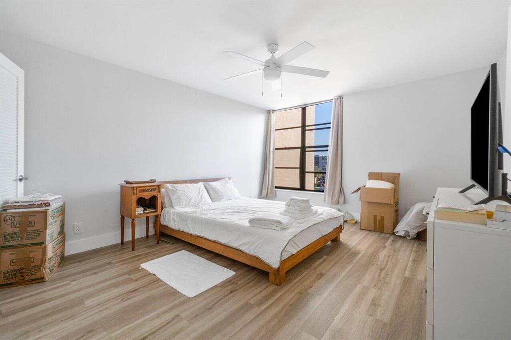 3 Royal Palm Way Unit: 504