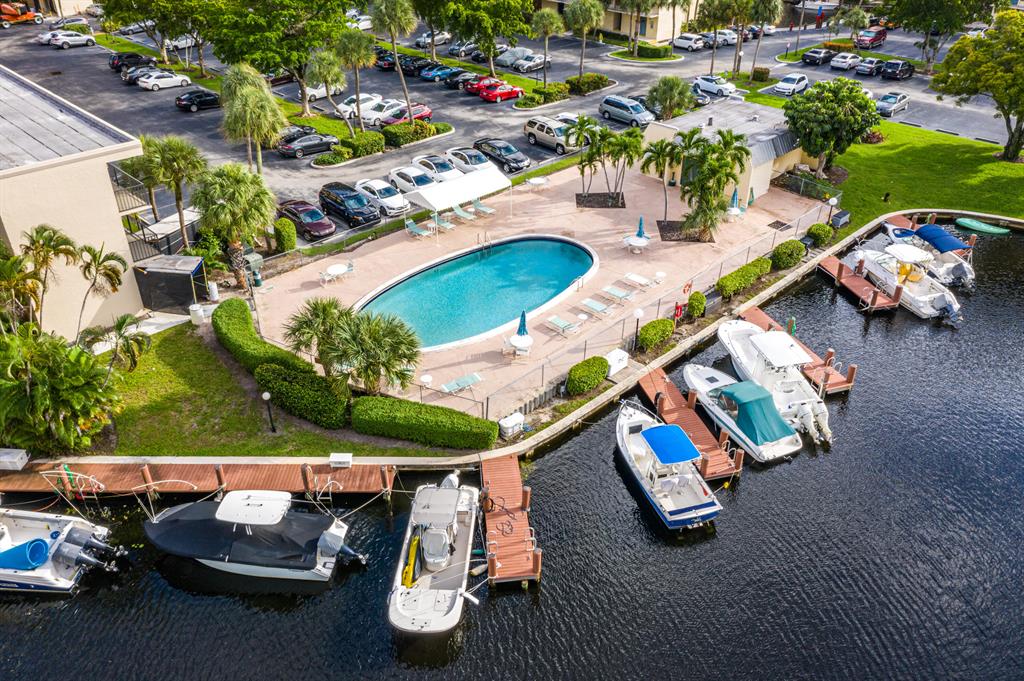 3 Royal Palm Way Unit: 504