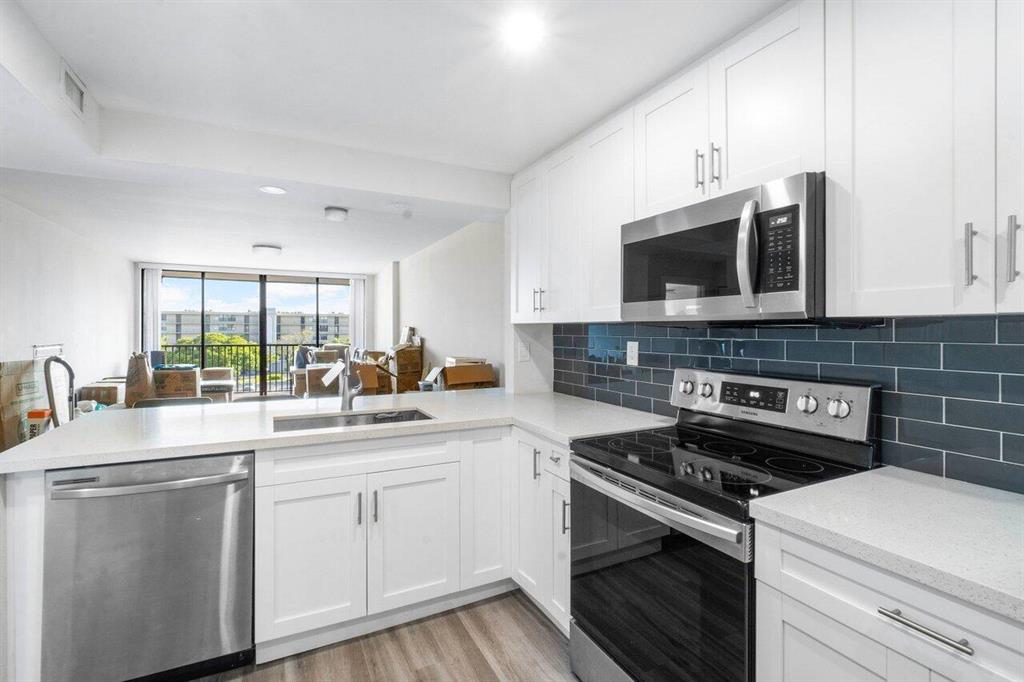 3 Royal Palm Way Unit: 504
