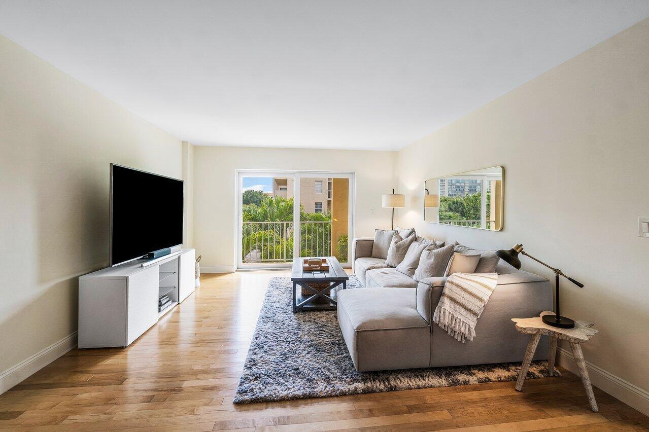 950 Ponce De Leon Road Unit: 307