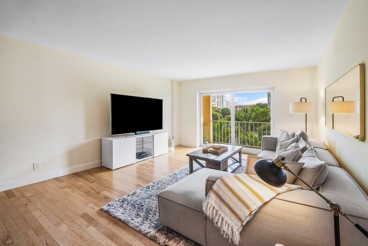 950 Ponce De Leon Road Unit: 307