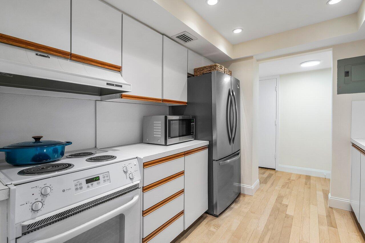 950 Ponce De Leon Road Unit: 307