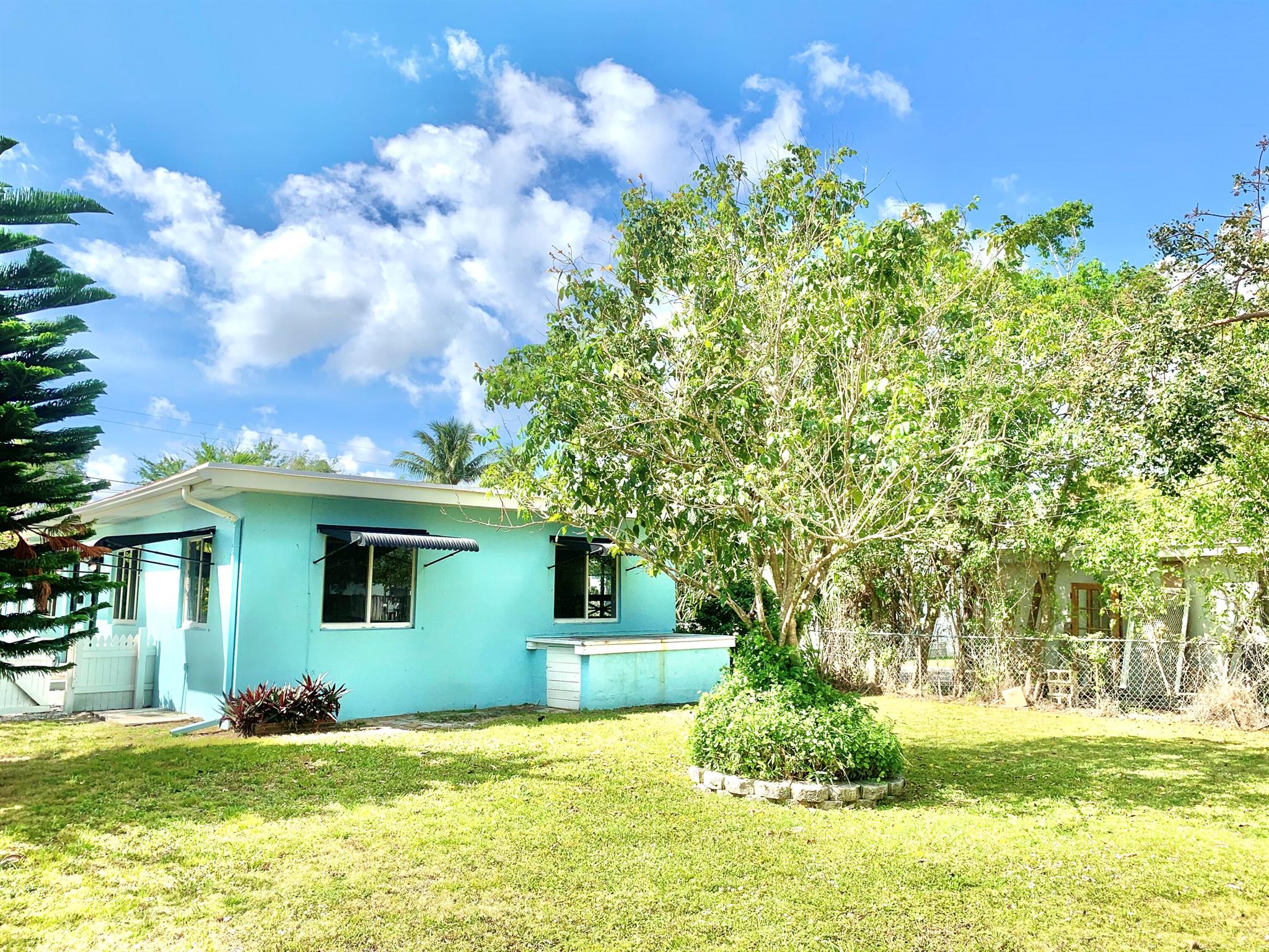 237 NE 12th Street Unit: 1
