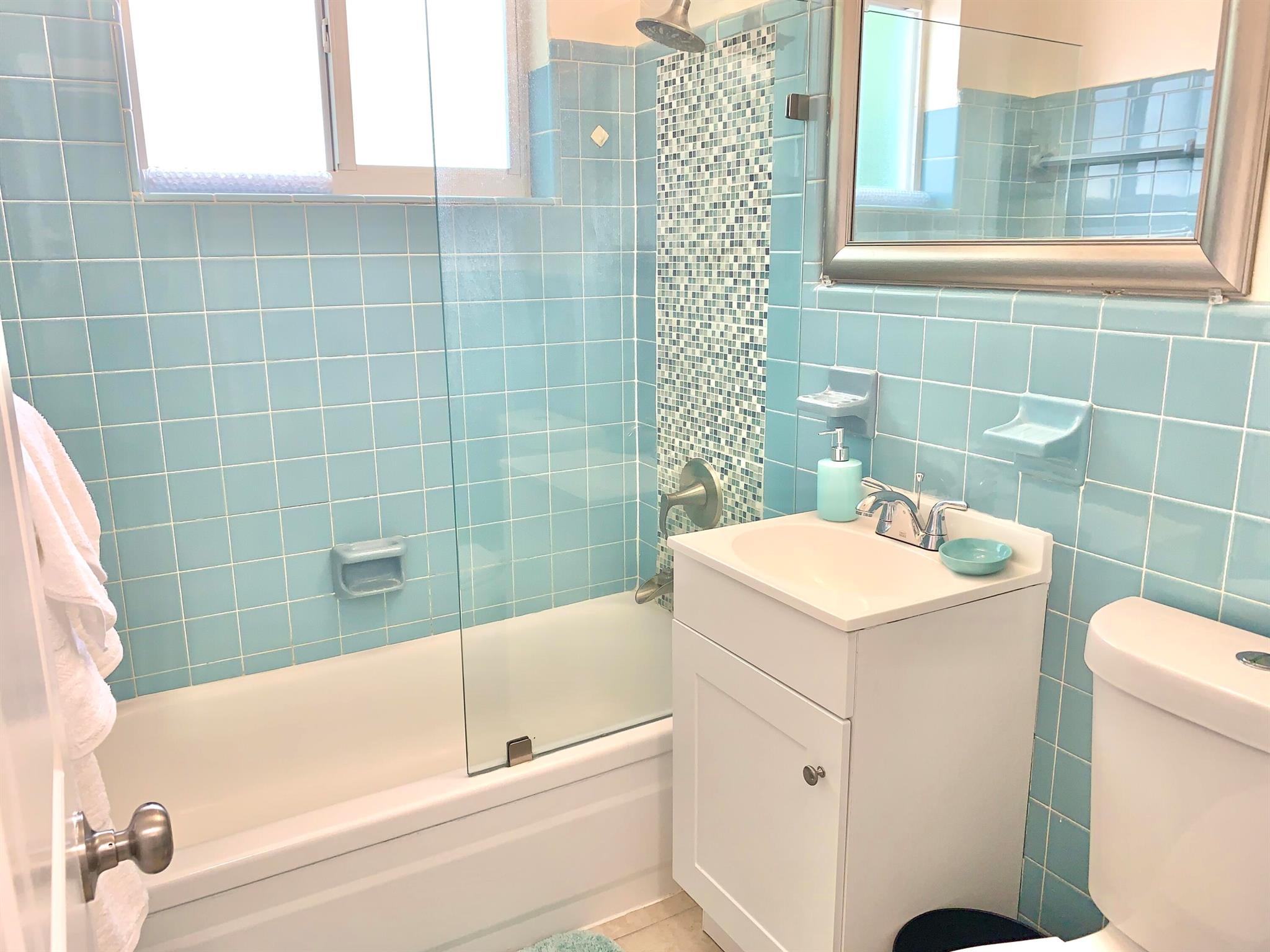 237 NE 12th Street Unit: 1