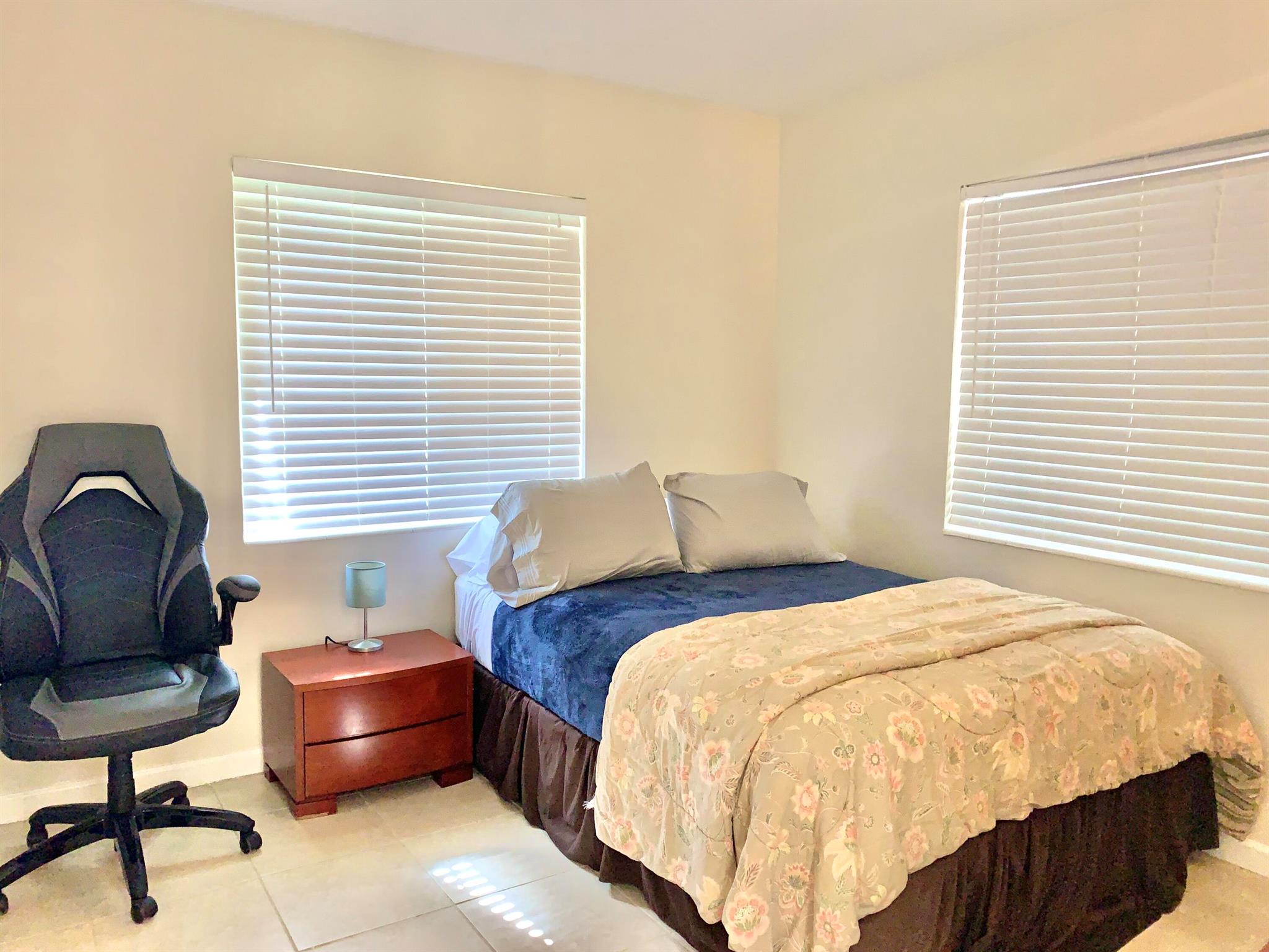 237 NE 12th Street Unit: 1