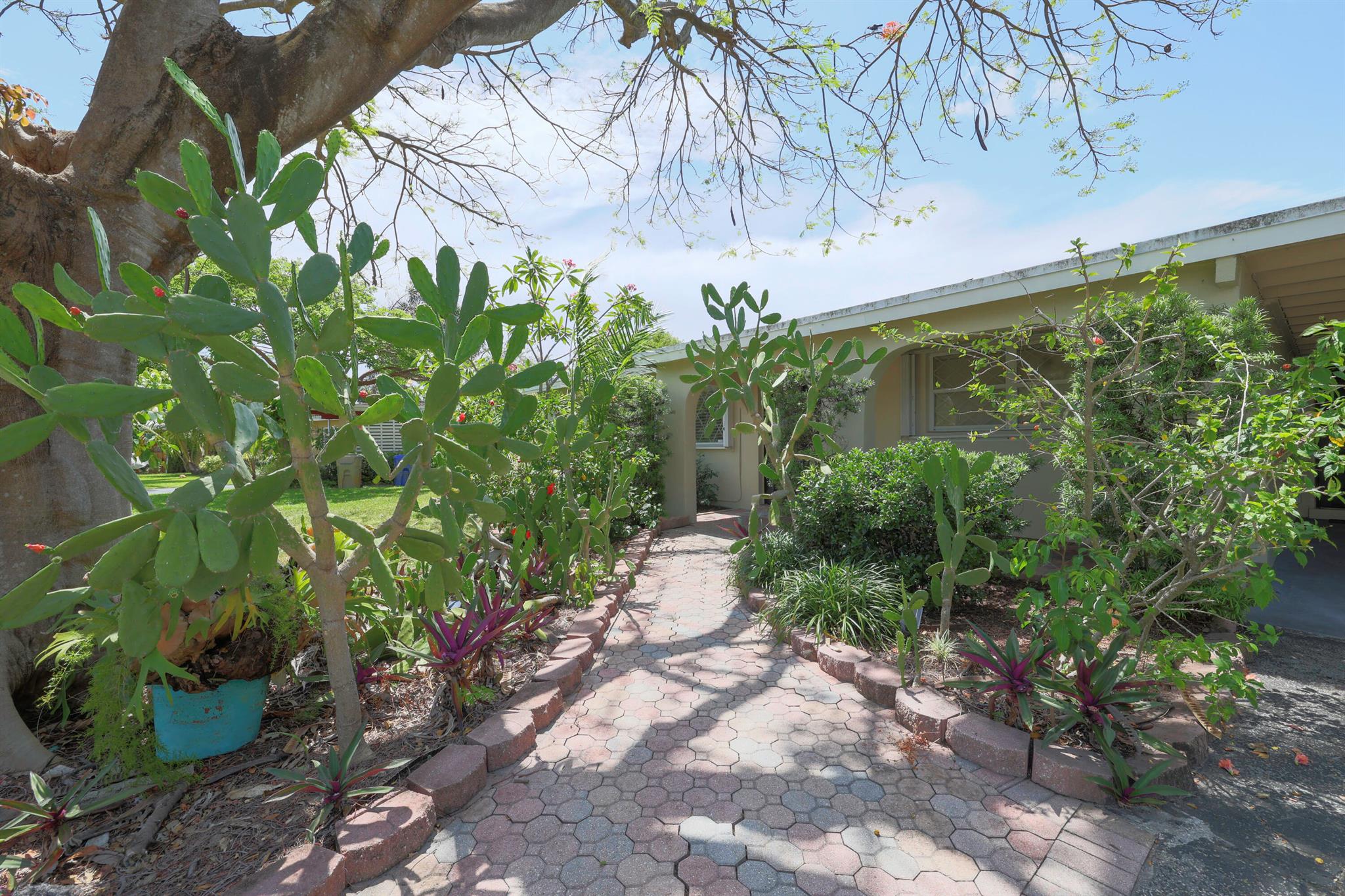 342 SW 14th Street