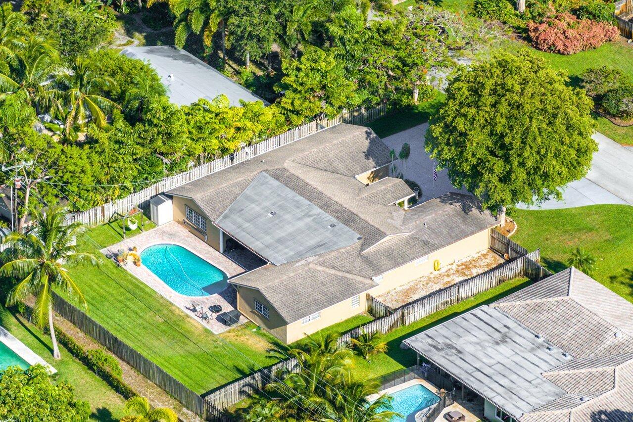 1161 SW 16th Street