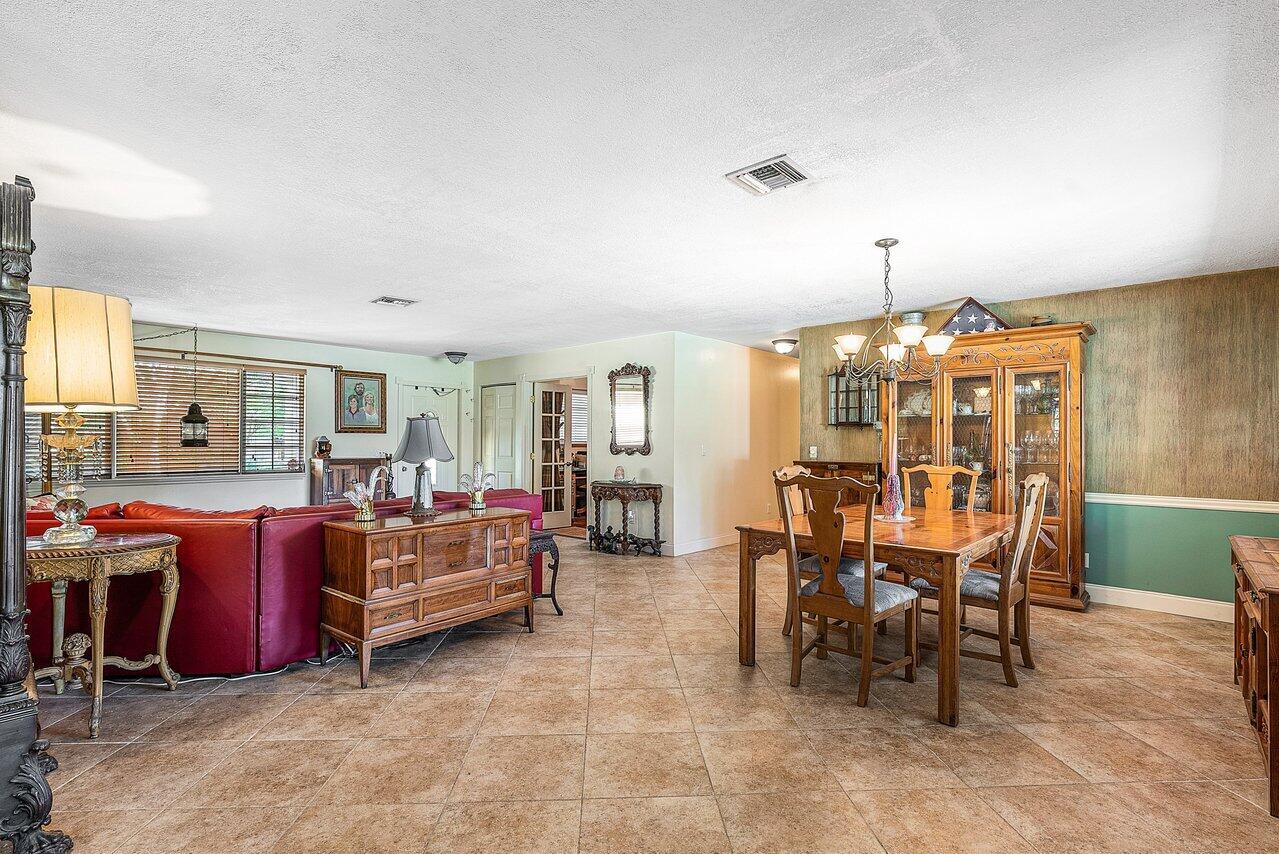 1161 SW 16th Street