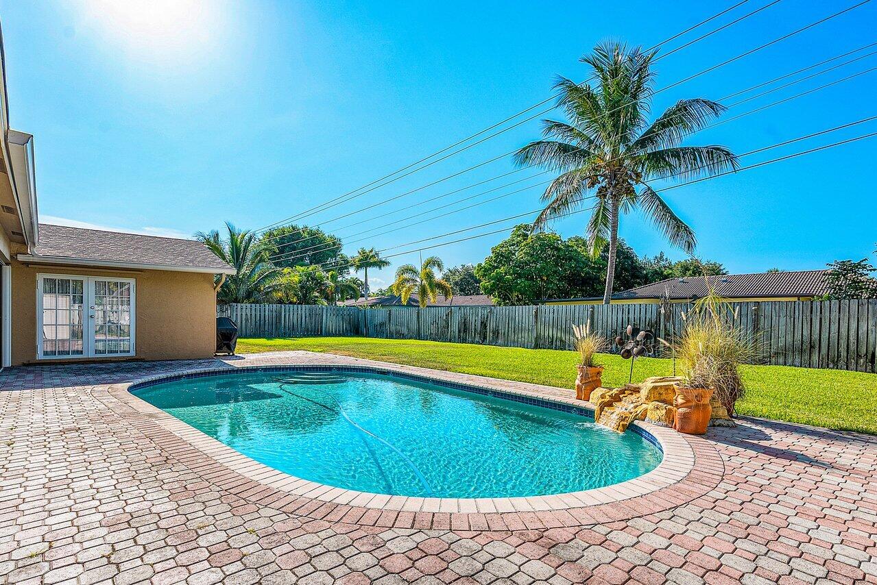 1161 SW 16th Street