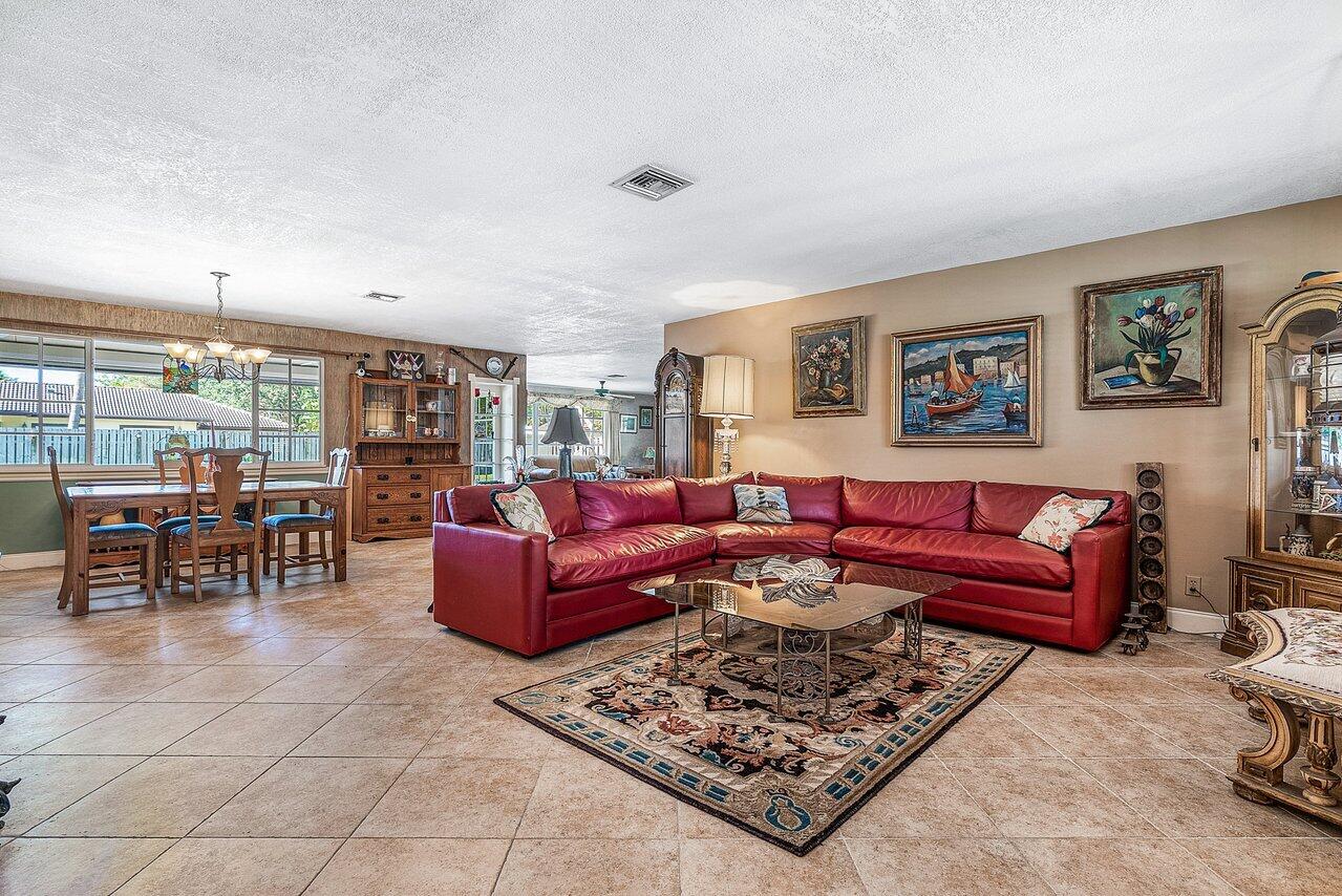 1161 SW 16th Street