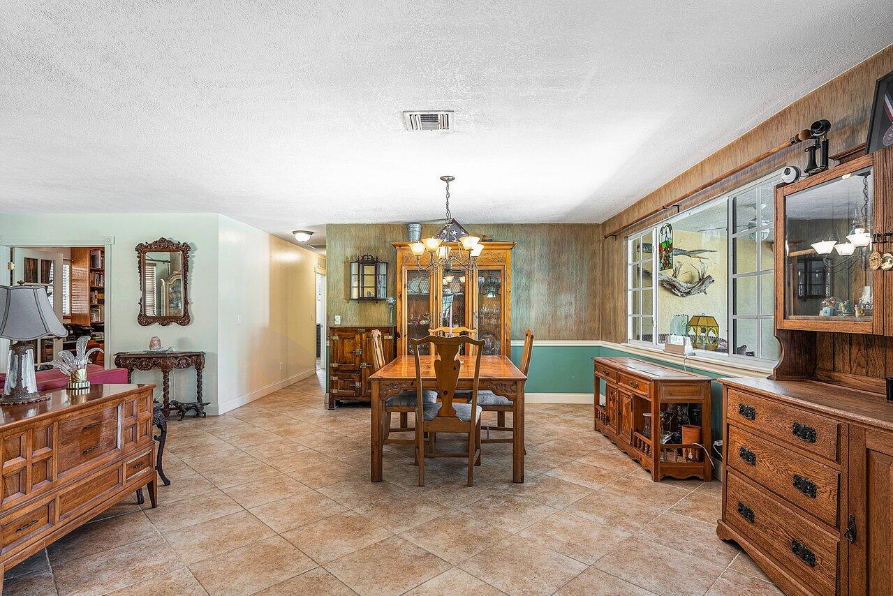 1161 SW 16th Street
