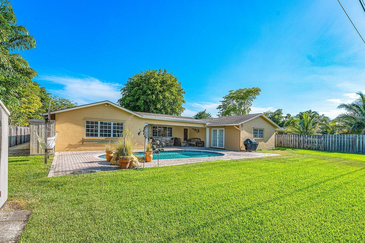 1161 SW 16th Street