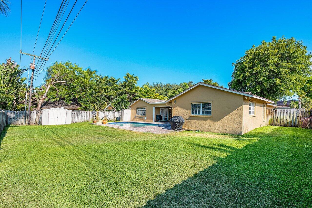 1161 SW 16th Street