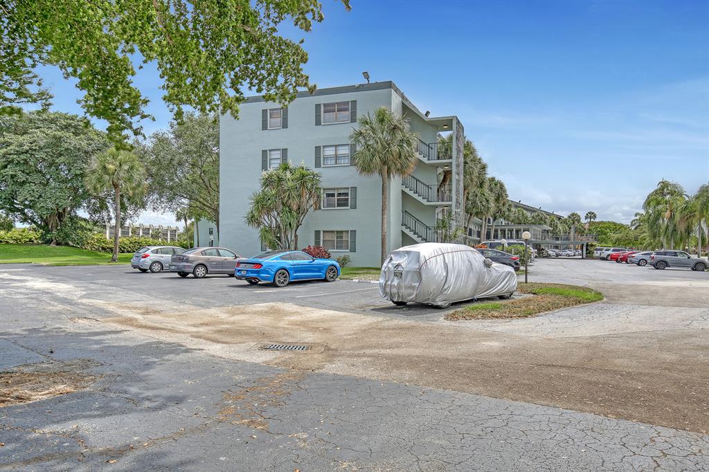 9440 SW 8th Street Unit: 203