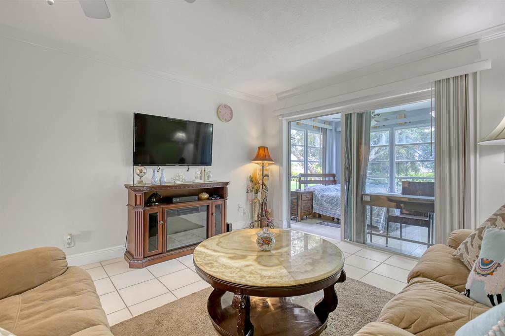 9440 SW 8th Street Unit: 203