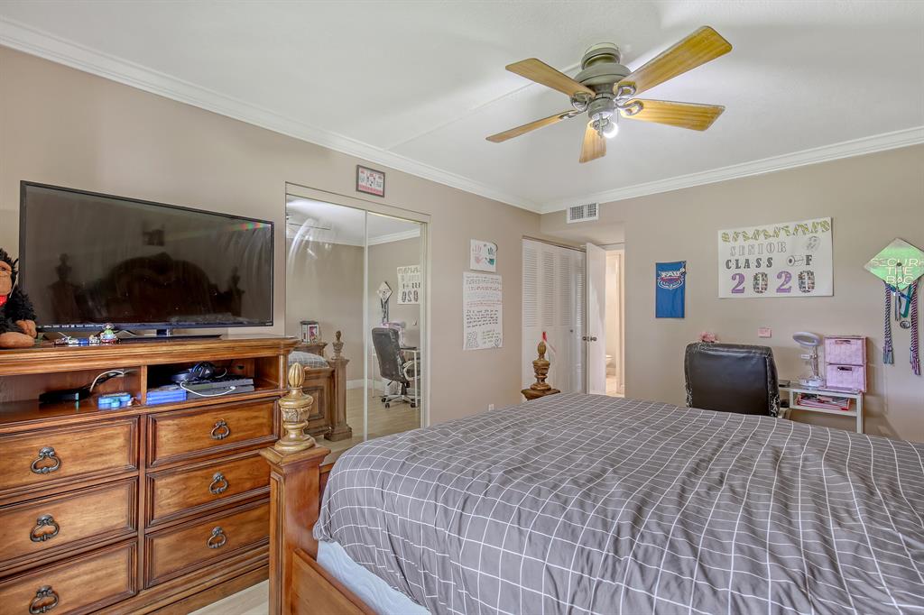 9440 SW 8th Street Unit: 203