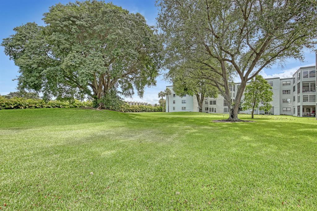 9440 SW 8th Street Unit: 203