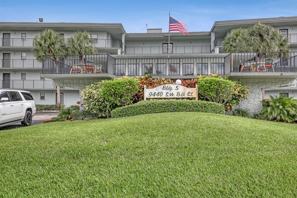 9440 SW 8th Street Unit: 203