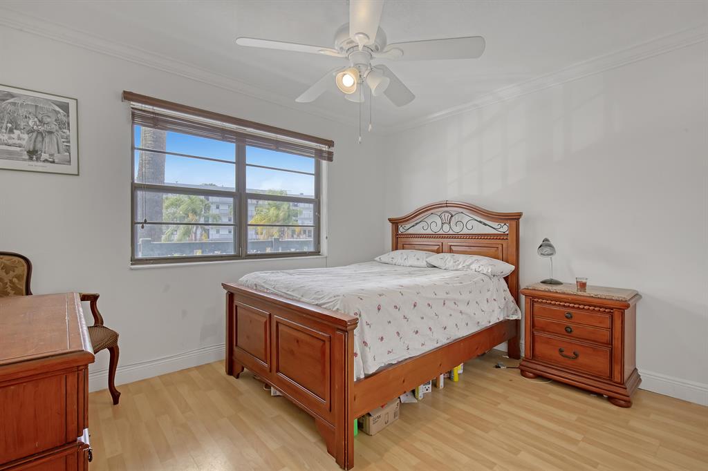9440 SW 8th Street Unit: 203