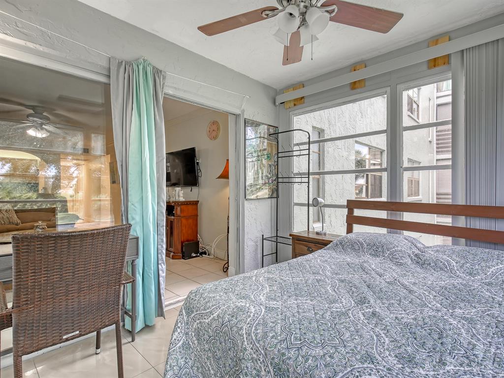 9440 SW 8th Street Unit: 203