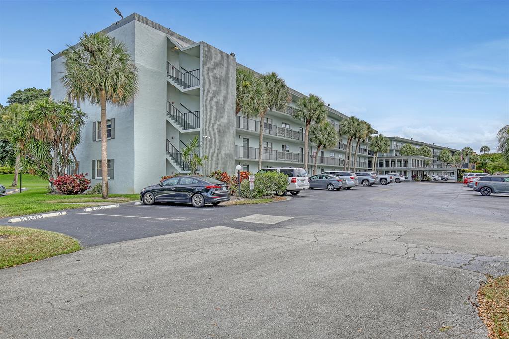 9440 SW 8th Street Unit: 203