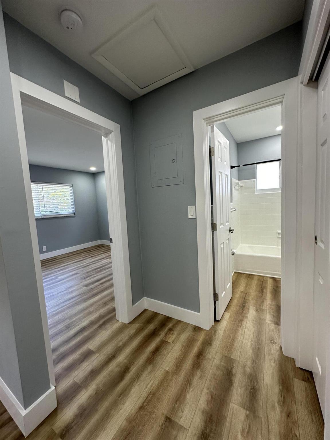 812 NE 17th Street Unit: 1