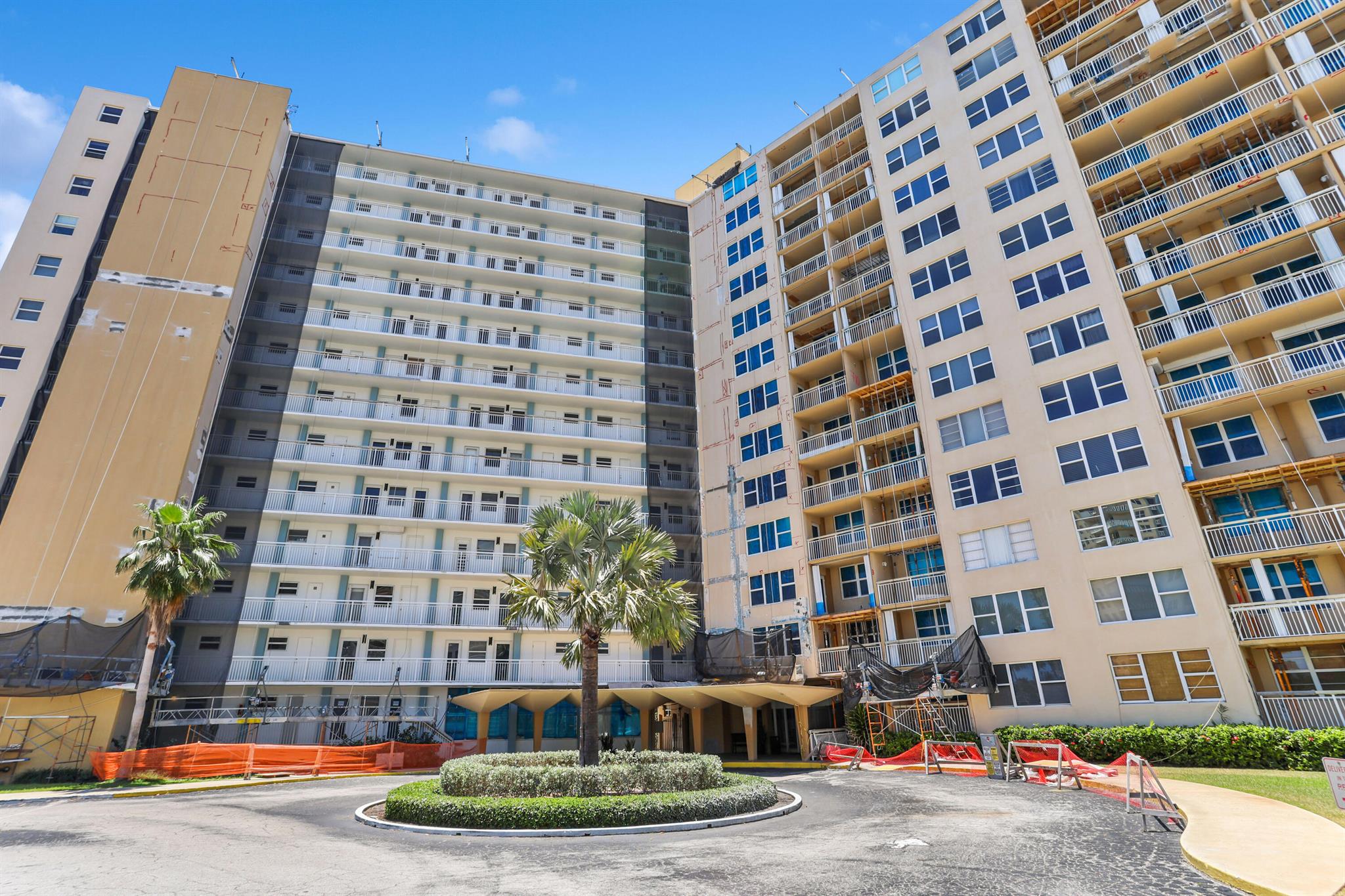 201 N Ocean Boulevard Unit: 702
