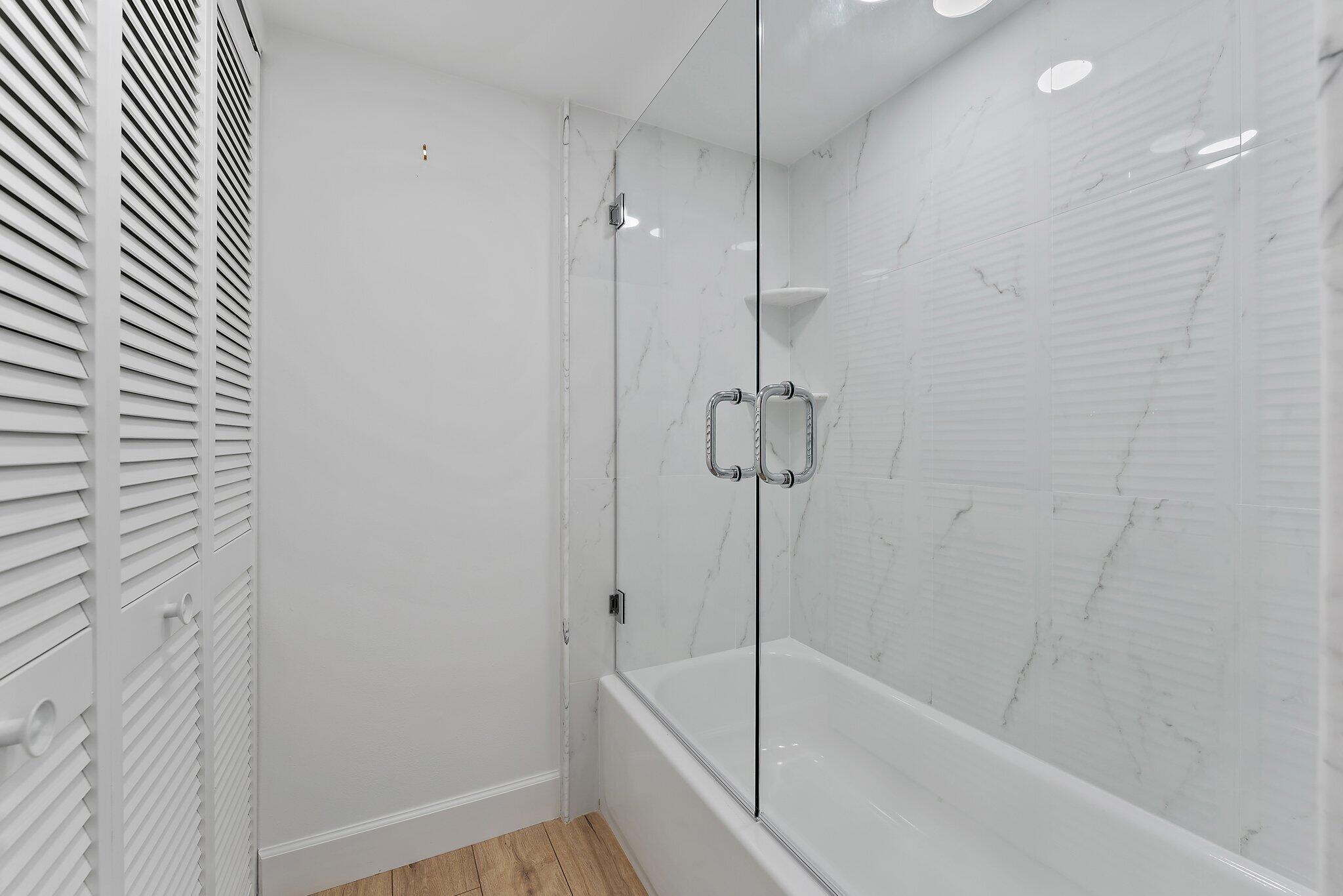 6524 Chasewood Drive Unit: C