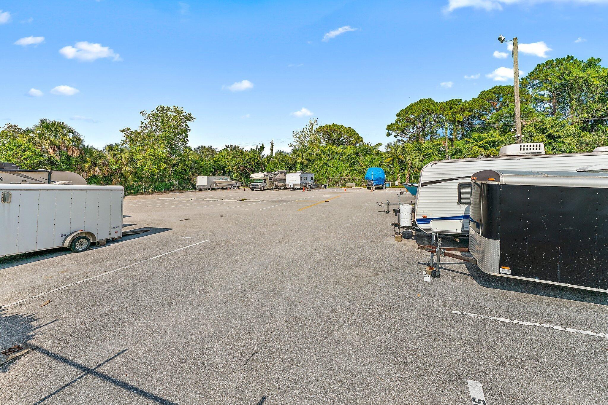 6524 Chasewood Drive Unit: C