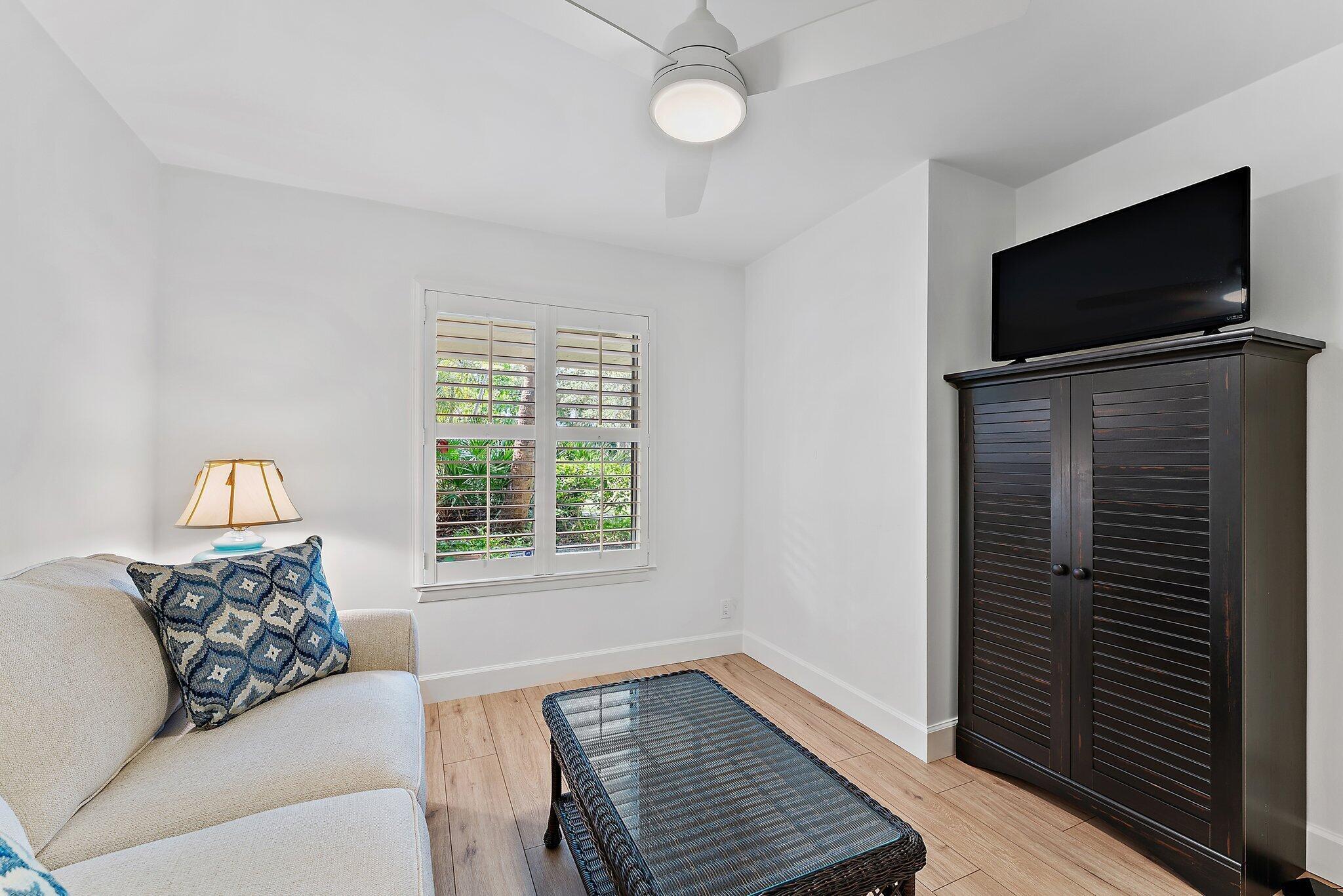 6524 Chasewood Drive Unit: C